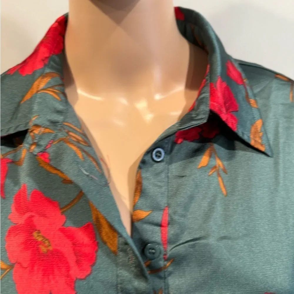 Pretty Little Thing Floral Button-Up Pajama Set - Picture 9 of 10